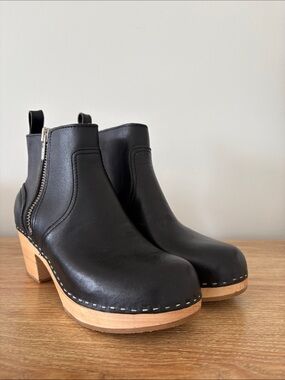 Swedish Hasbeens Black Leather Toffel Booties with Natural Wood Heel